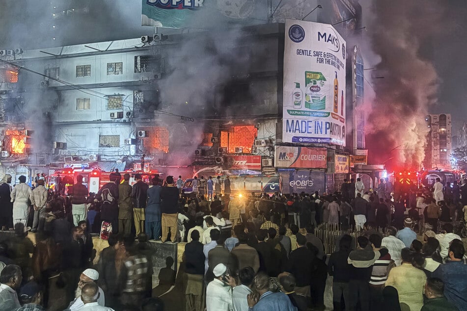 Einkaufszentrum wird zur Todesfalle: Mindestens 14 Menschen sterben bei Inferno