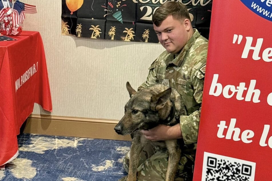 Nach sechs Jahren konnten sich Alex Jones und Hund Max endlich wieder in die Arme schließen.