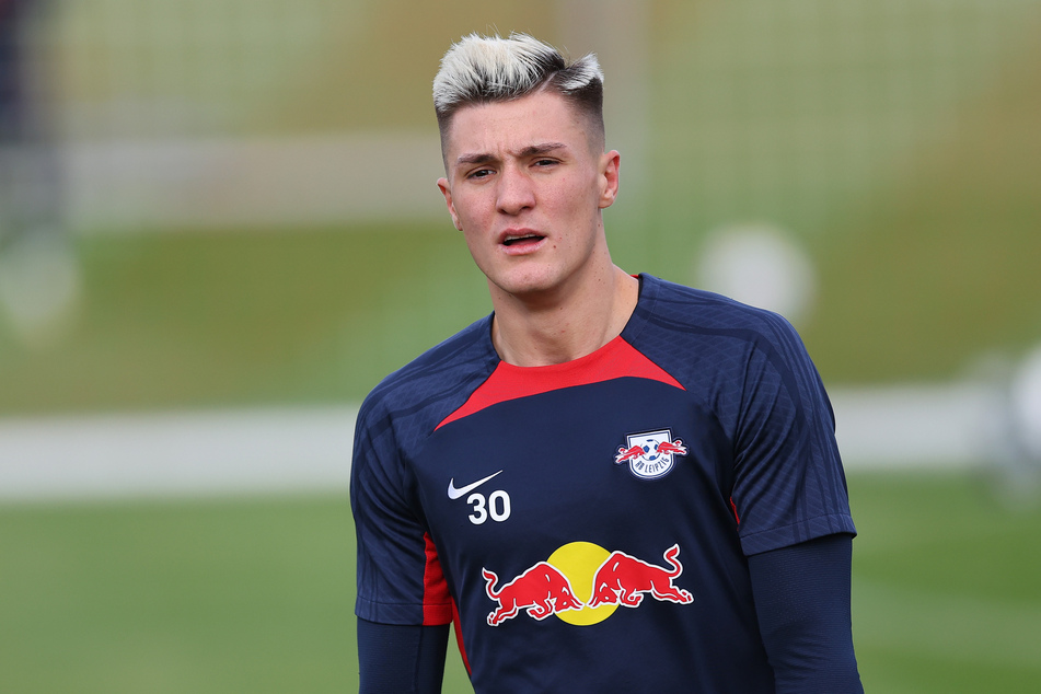 Benjamin Sesko (20) hat bei RB Leipzig noch Vertrag bis 2028. Der Stürmer besitzt jedoch eine Ausstiegsklausel.