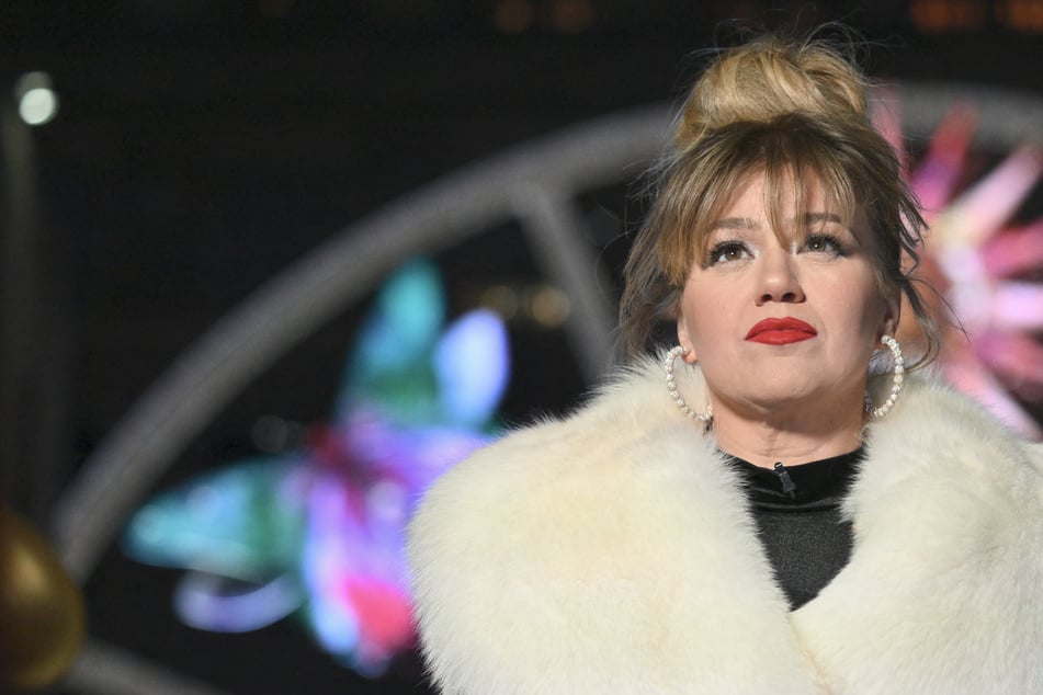 Choque para Kelly Clarkson: ex esposo pierde batalla contra enfermedad de cáncer que padeció durante años