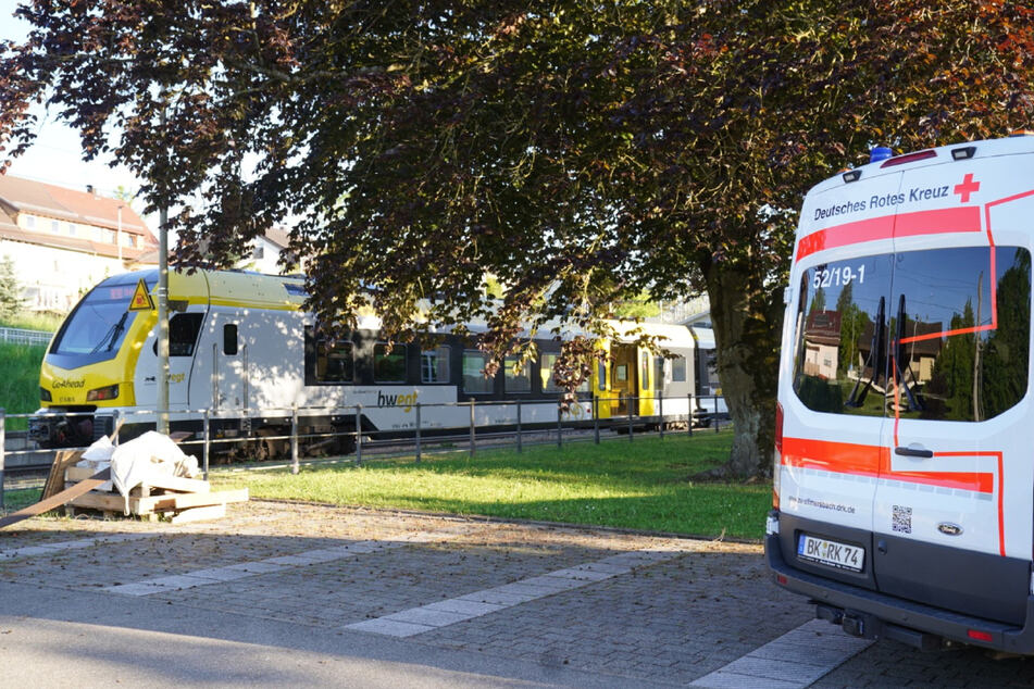 Bahnhof Nach Todlichem Unfall Gesperrt Mensch Von Zug Erfasst Tag24