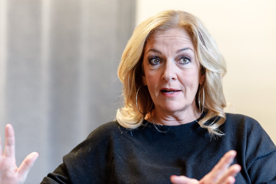 Bettina Tietjen (66) fehlt Verständnis dafür, wenn Promis nicht über ihr Privatleben sprechen möchten. (Archivfoto)