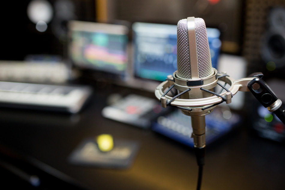 Der Podcast soll neutral über das Thema stottern informieren. (Symbolbild)