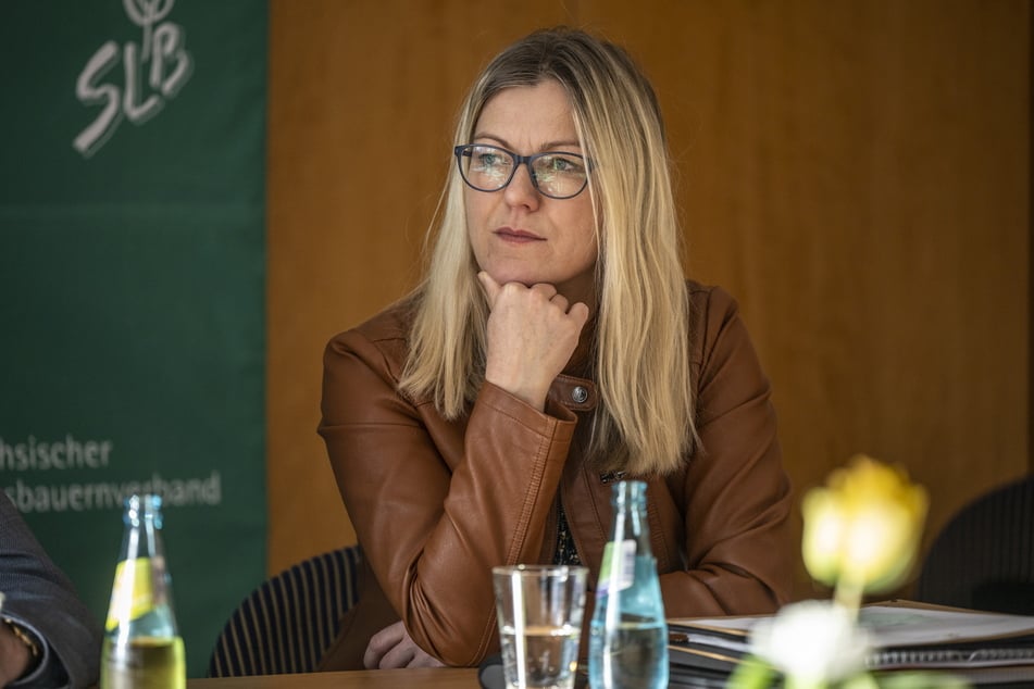 Diana Henke (49), Hauptgeschäftsführerin des sächsischen Landesbauernverbands, verurteilt die Aktion.