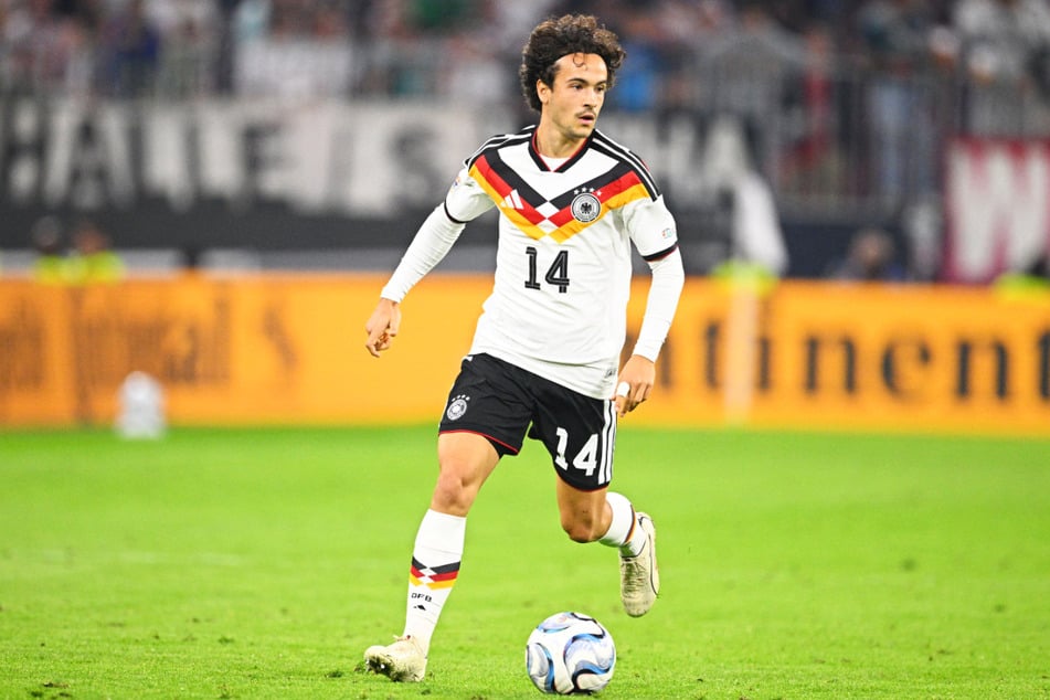 Mika Baur (22) feierte beim Sieg der deutschen Nationalmannschaft in der Nations League gegen Serbien sein Debüt im DFB-Dress.