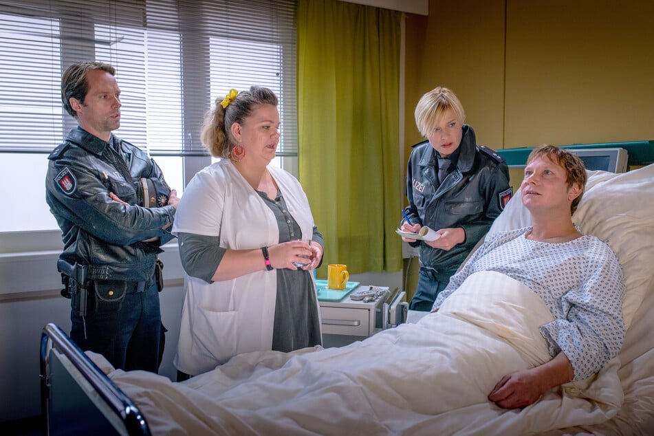 In der Serie "Notruf Hafenkante" spielte Manuela Wisbeck (2.v.l.) die Krankenschwester Frauke.