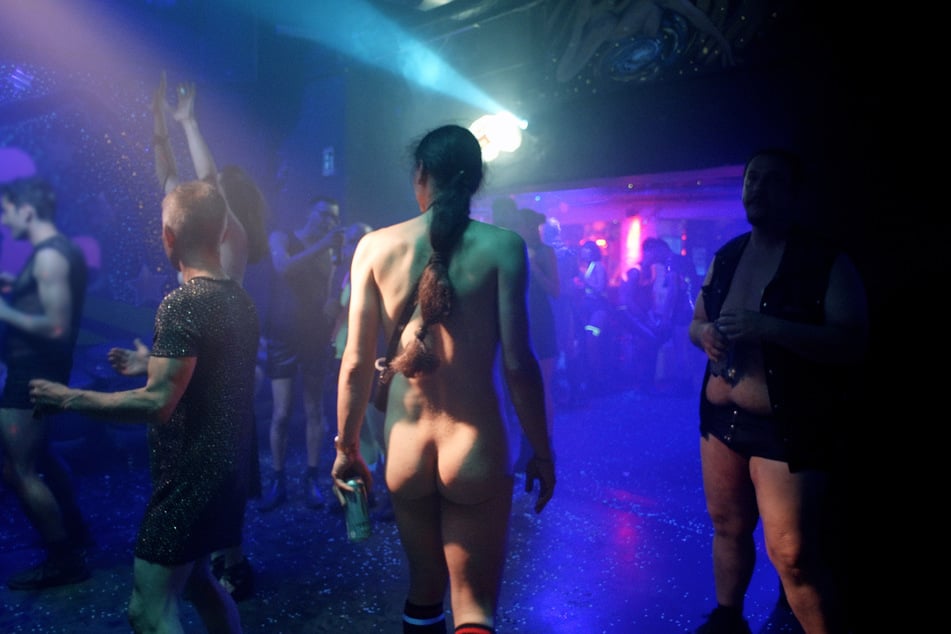 Sebastian Petrungaro ist DJ im KitKat und auch sexuell aktiv in dem Club.