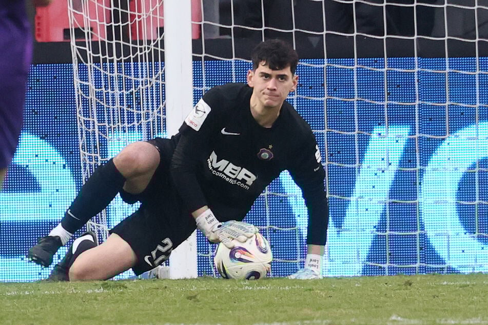 Louis Lord (22) hat sich in Aue bei der Torhüterfrage durchgesetzt.