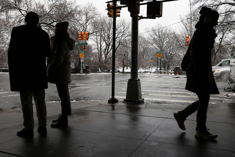 New York City saw a near-record snowless streak at 328 consecutive days.