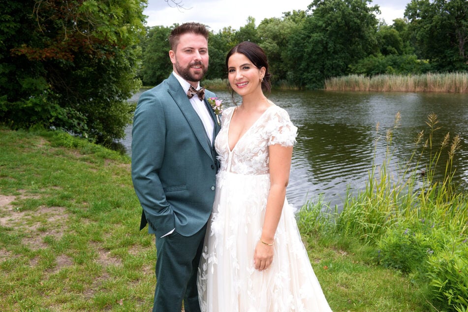 John Bachmann ist bei "GZSZ" aktuell mit Laura Bachmann (gespielt von Chryssanthi Kavazi, 37) verheiratet.