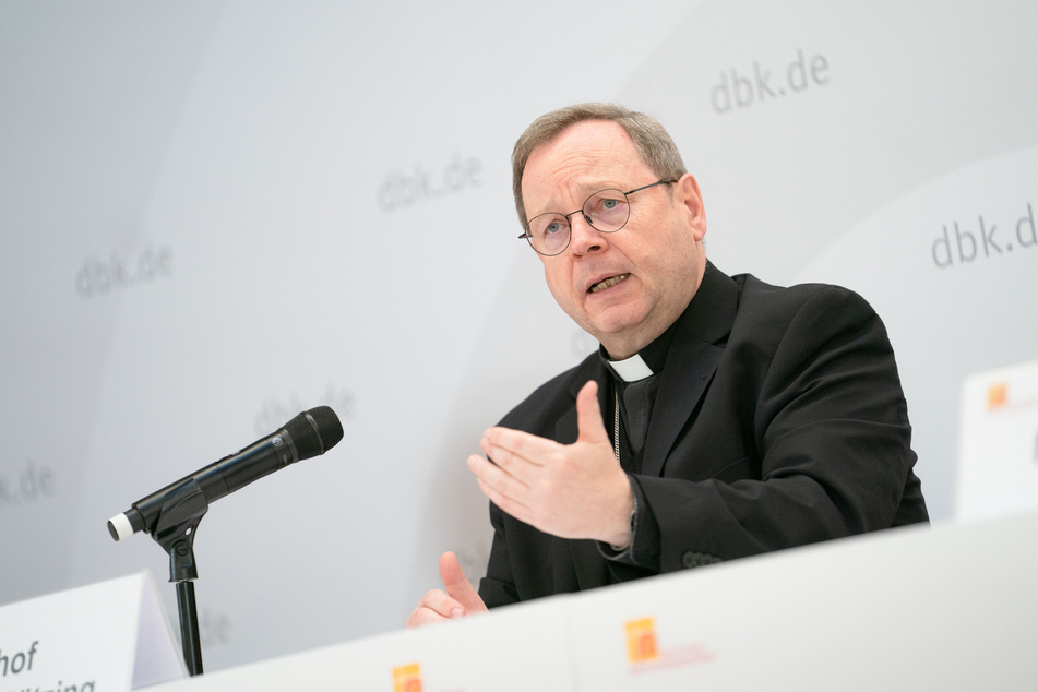 Der Vorsitzende der Deutschen Bischofskonferenz, Georg Bätzing (61), während einer Pressekonferenz.