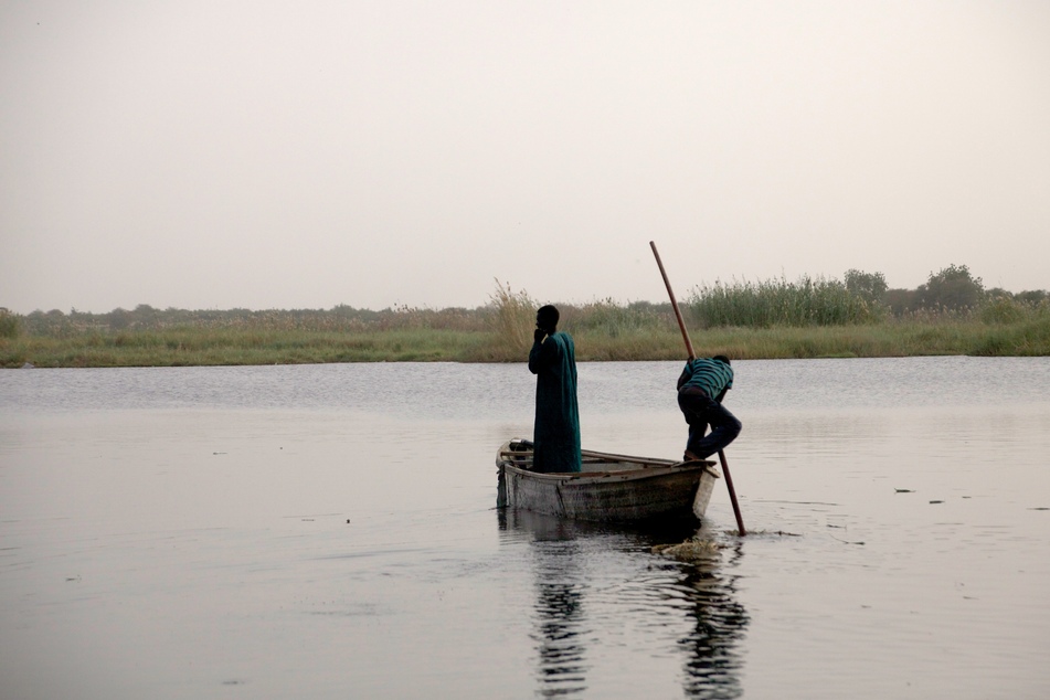 Fischer auf dem Tschadsee. Am 23. März wurden 98 tschadische Soldaten auf ihrem Stützpunkt am Ufer des Sees von Boko-Haram-Kämpfern getötet.