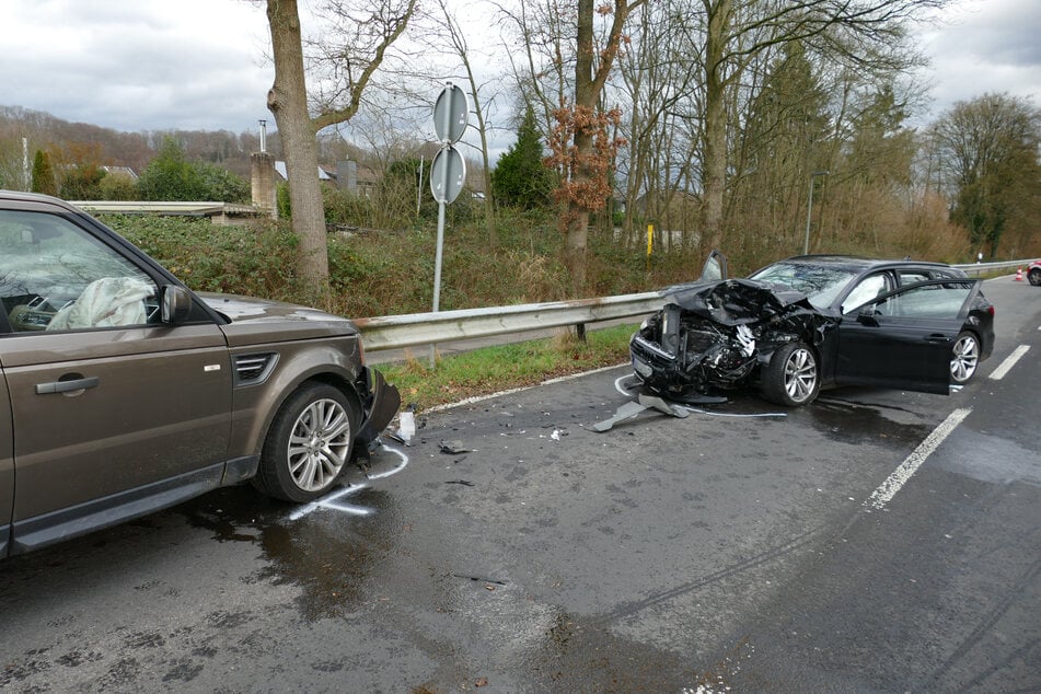 Der Audi des 49-Jährigen wurde bei dem Crash schwer beschädigt.