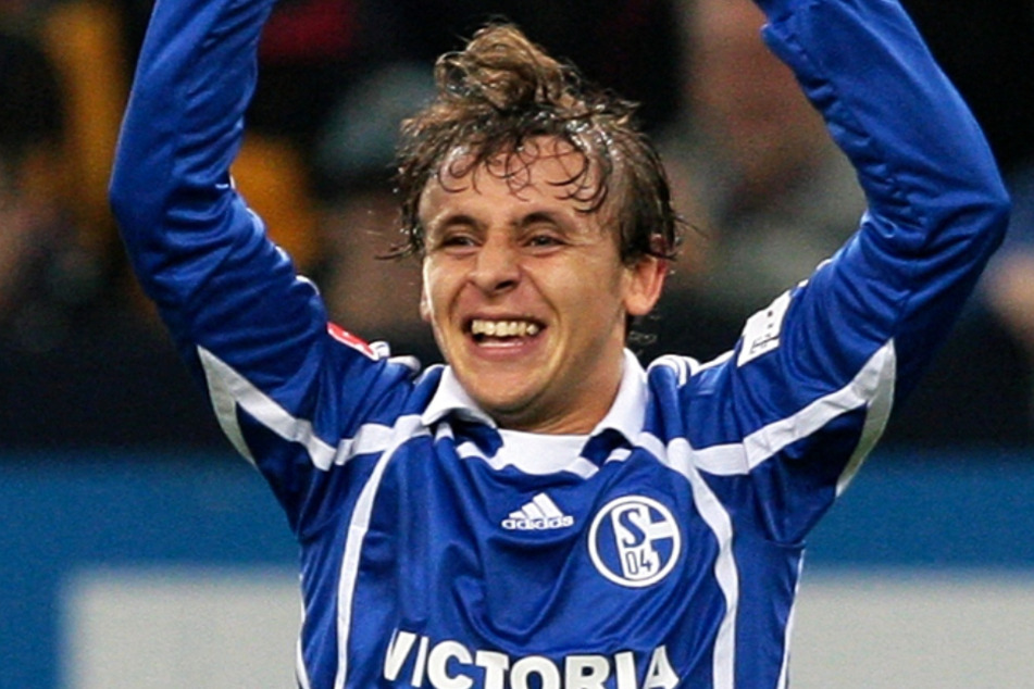 Rafinha (35) spielte bereits von 2005 bis 2010 beim FC Schalke 04 und machte sich in seinen 198 Einsätzen (elf Tore, 25 Asssists) für die Knappen erstmals einen Namen in Deutschland.