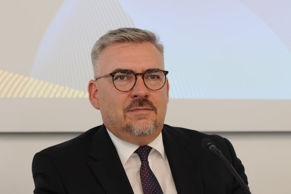 Jan Mücke (51) vom Bundesverband der Tabakwirtschaft kritisiert den EU-Plan, der Zigaretten deutlich teurer machen würde.