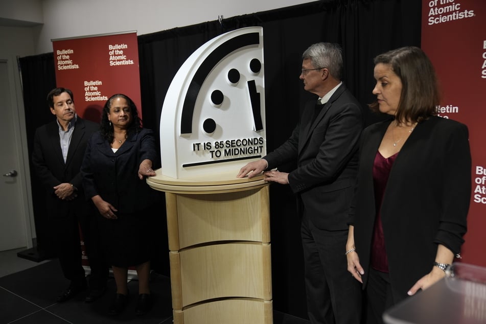 "Doomsday Clock" neu eingestellt: Menschheit so nah an Auslöschung wie noch nie!