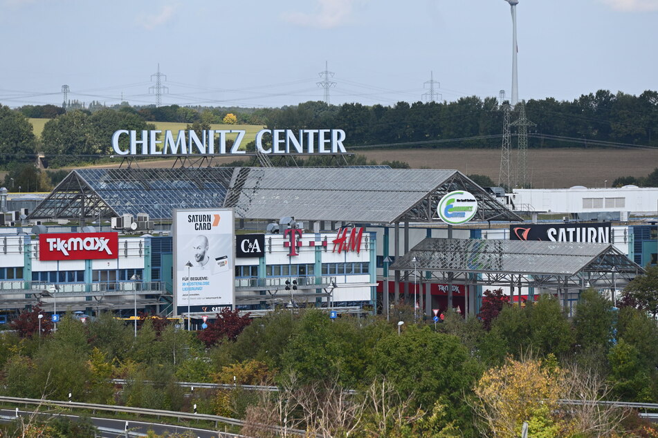 Im Chemnitz Center findet derzeit "Sandwelt mit Bagger" statt.