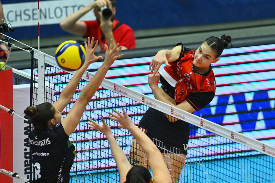 Vor allem am Angriff, aber auch an allen anderen Elementen muss Rosemann noch arbeiten, auch wenn ihr großes Potenzial nicht zu übersehen ist.