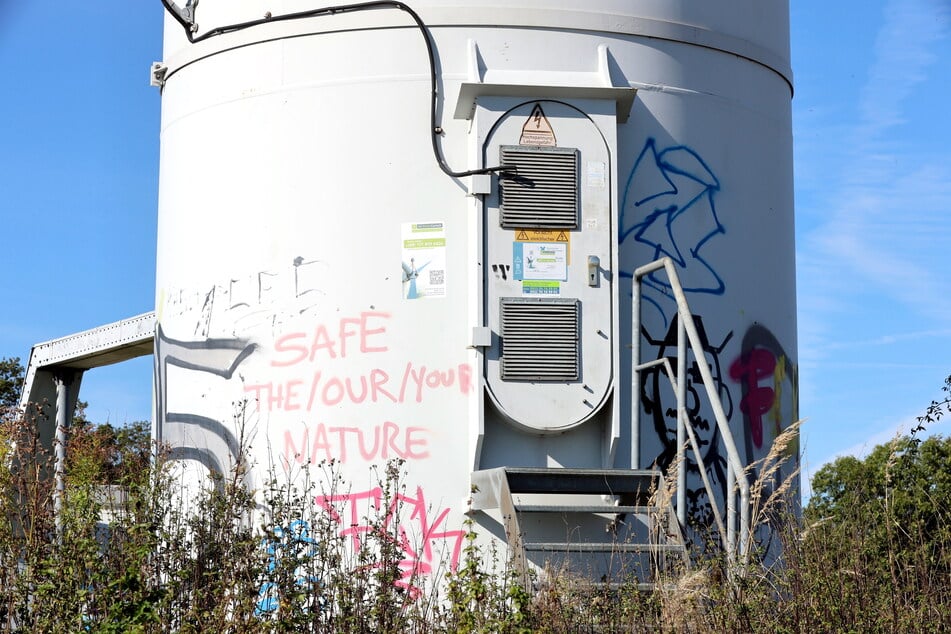 Für ihren Coup brachen sie die Tür zum Windradturm auf.