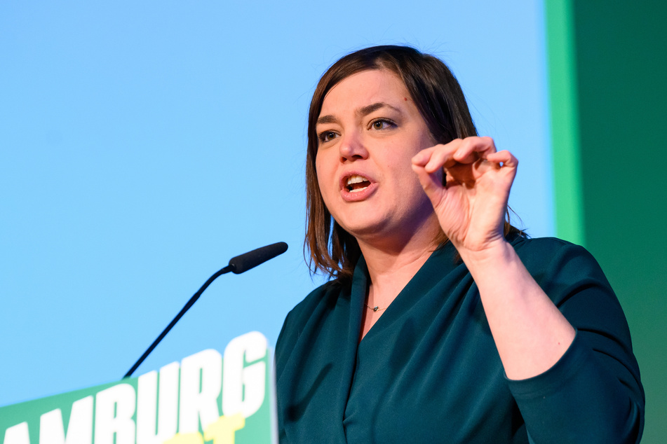 Hamburgs Zweite Bürgermeisterin und Wissenschaftssenatorin Katharina Fegebank (46, Grüne), hier bei der Landesmitgliederversammlung ihrer Partei im Februar 2023, kritisierte die Aktionen der Letzten Generation.