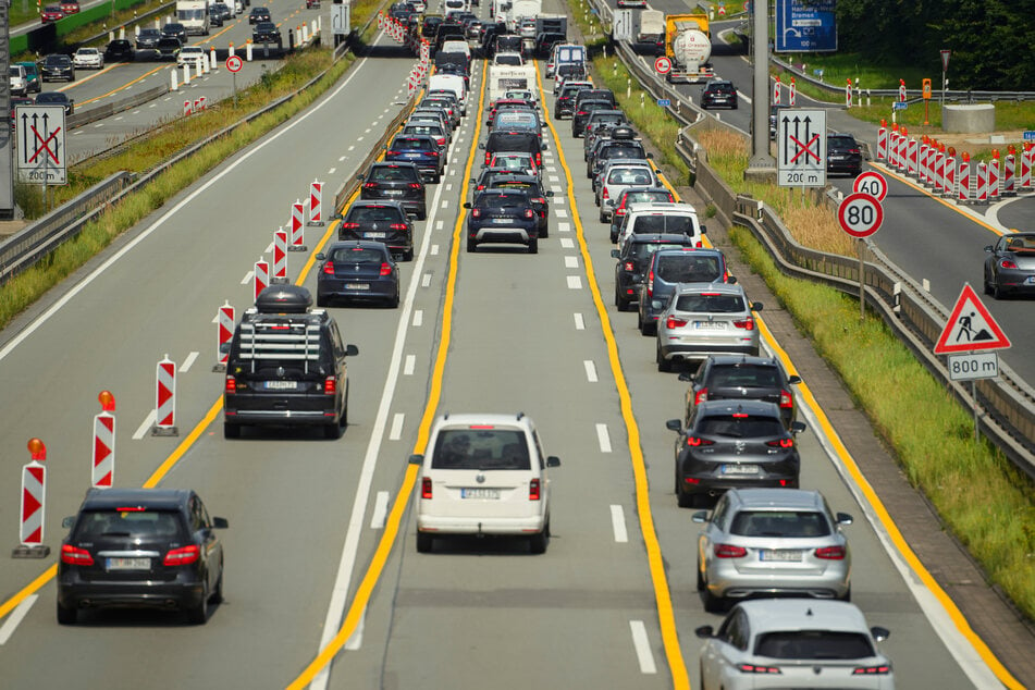 Besonders auf den Autobahnen ist wegen des Rück- und Anreiseverkehrs mit viel Stau zu rechnen.