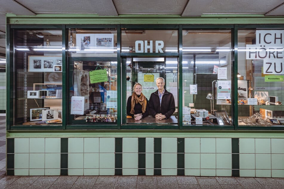 Gründer Christoph Busch und seine Mitstreiterin Katharina McLean sind Teil des 15-köpfigen Zuhör-Teams.