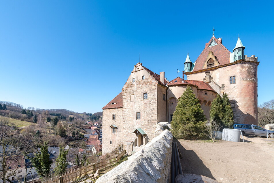 Schloss Kuckuckstein bei Pirna. Im Frühjahr beginnt die Dachsanierung.
