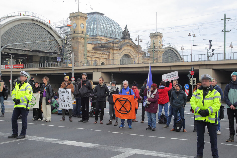 Am 23. Februar wurde jene Kreuzung südlich des Hauptbahnhofs bereits von "Extinction Rebellion" blockiert.