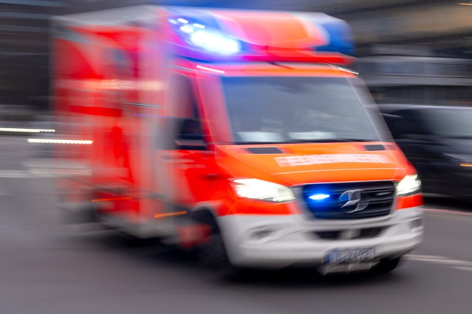 Substanz in Disco sorgt für Großeinsatz: Mehrere Personen verletzt
