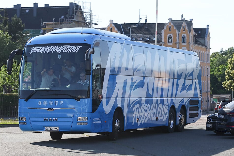 Der neu gestaltete CFC-Mannschaftsbus ist ein echter Hingucker.