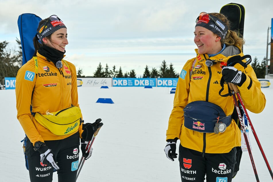 Vanessa Voigt (27, l.) und Selina Grotian (20) sind beim Biathlon-Weltcup eigentlich unzertrennlich. Jetzt muss Grotian allerdings ohne ihre Freundin bei der WM antreten.