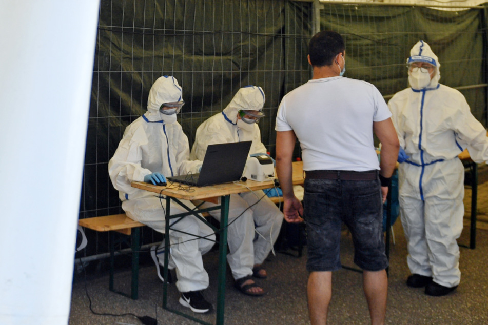 Fleischfirma Tönnies: Kritik an Mitarbeiter-Situation "maßlos übertrieben"