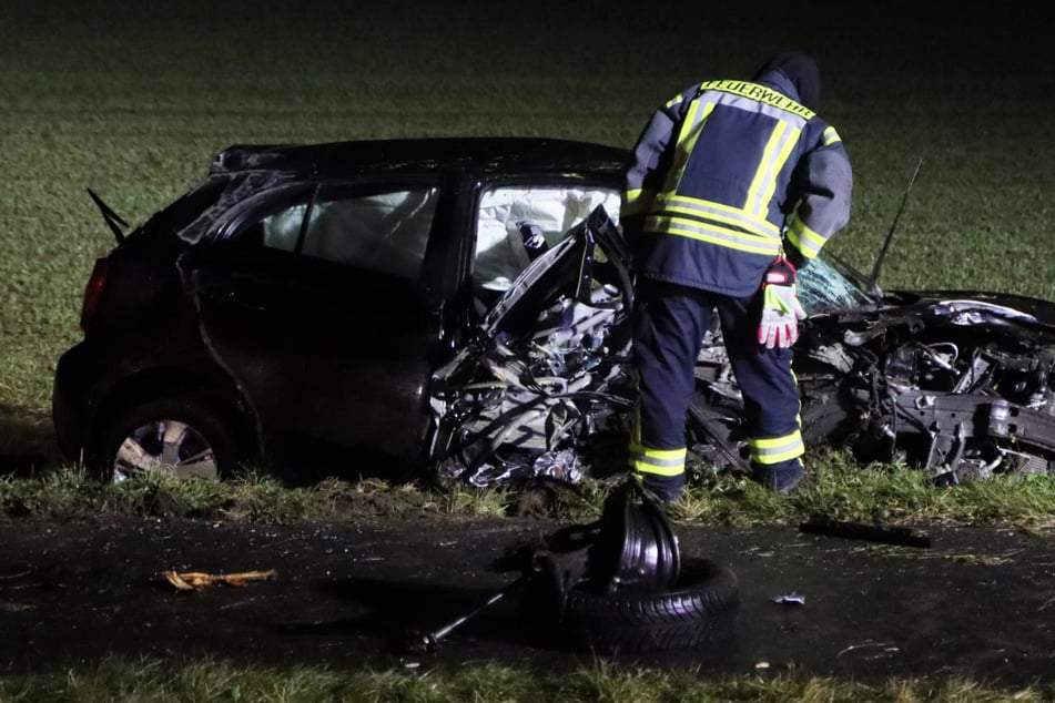 Der Wagen war nach dem Unfall schwer mitgenommen.