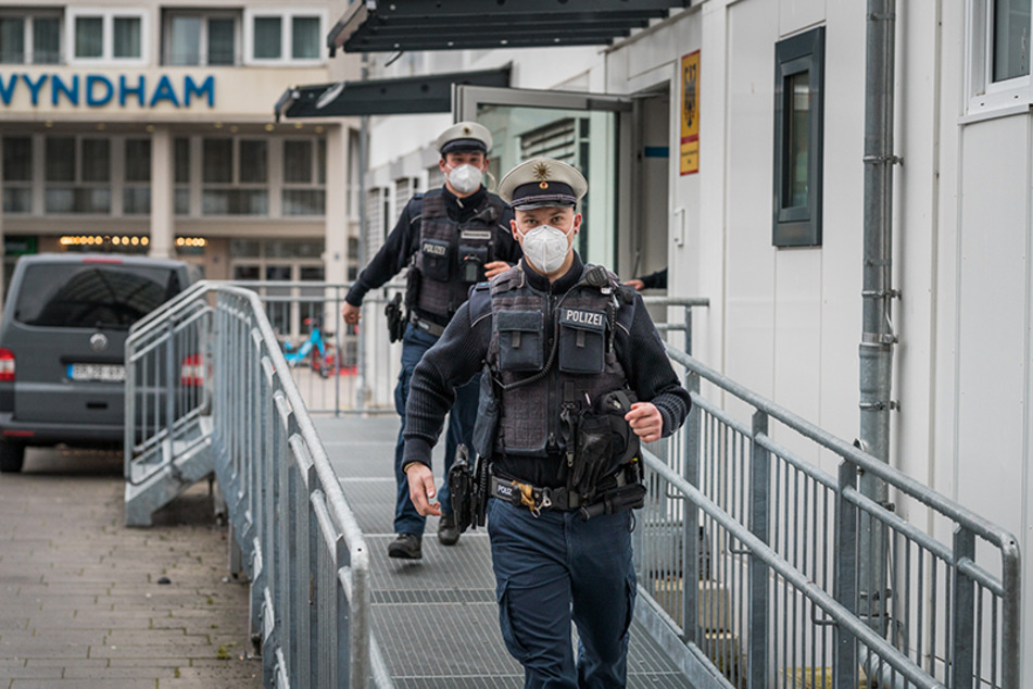 Herzstillstand am Hauptbahnhof: Bundespolizei rettet Mann das Leben