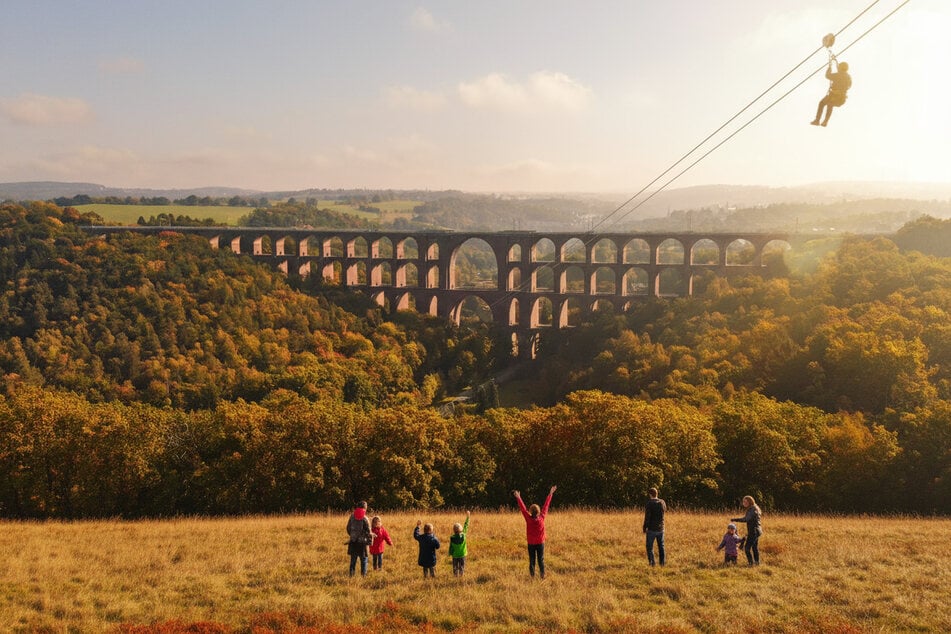 Mega-Zipline in Sachsen geplant: Mit 70 km/h durch die größte Ziegelbrücke der Welt