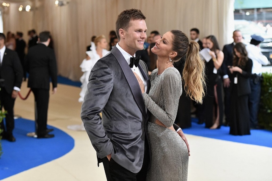 Gisele Bündchen (r) slammed rumors that her divorce from Tom Brady was over his un-retirement from the NFL.