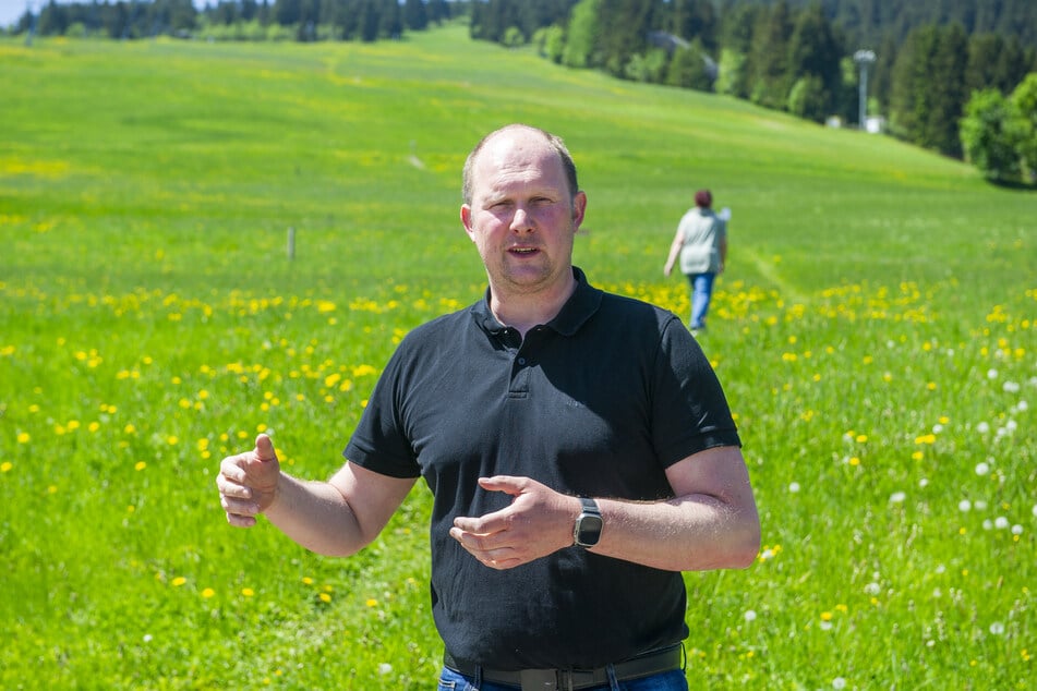 Oberwiesenthals Bürgermeister Jens Benedict (41, Wählervereinigung) rettete kurzfristig den Deutschen Wandertag.