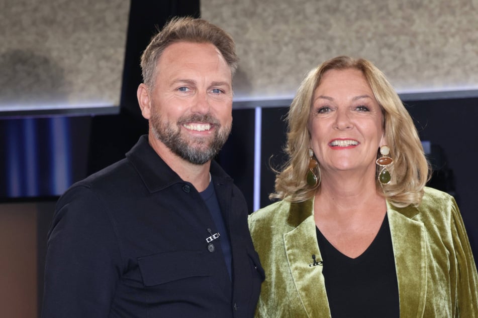 Moderiert wird die Sendung von Bettina Tietjen (65) und Steven Gätjen (53).