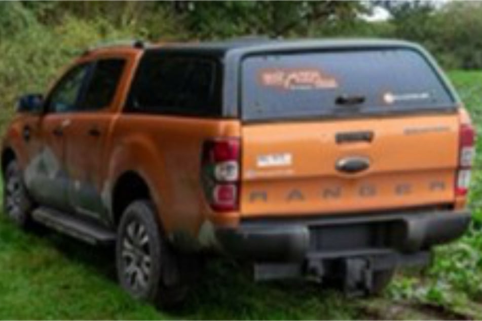 Der Wagen wurde im Rahmen einer Durchsuchung am 6. November beschlagnahmt. Er soll der verdächtigen Gina H. (29) gehören.