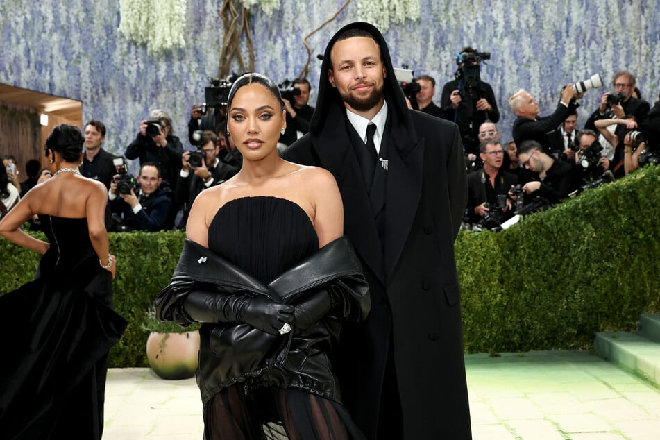 Steph Curry (38) und seine Frau Ayesha Curry (37) bei der diesjährigen Met Gala.