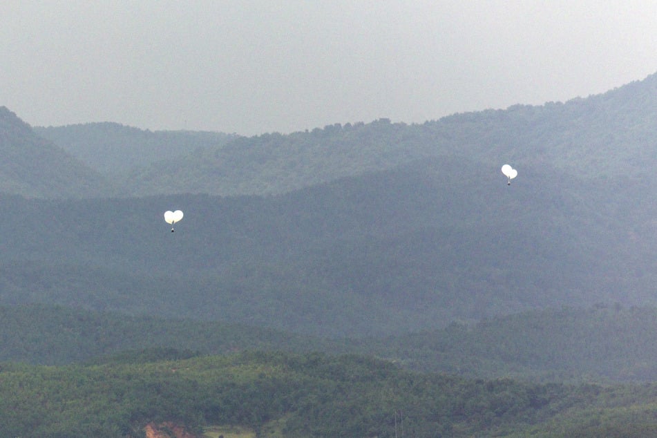 North Korea launches yet another massive balloon barrage at South Korea