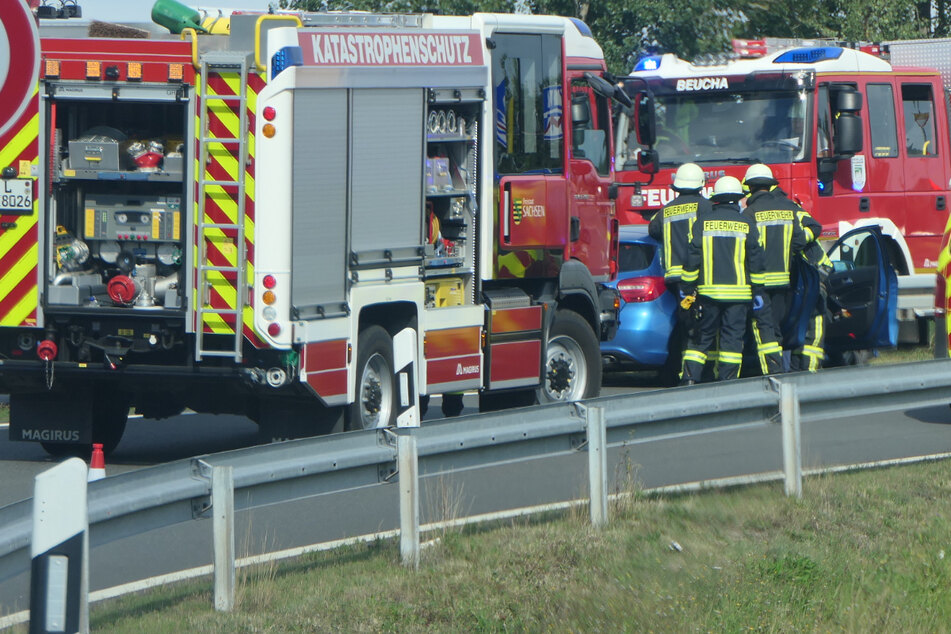 Mercedes kommt von Fahrbahn ab: A14-Abfahrt wegen Unfall gesperrt