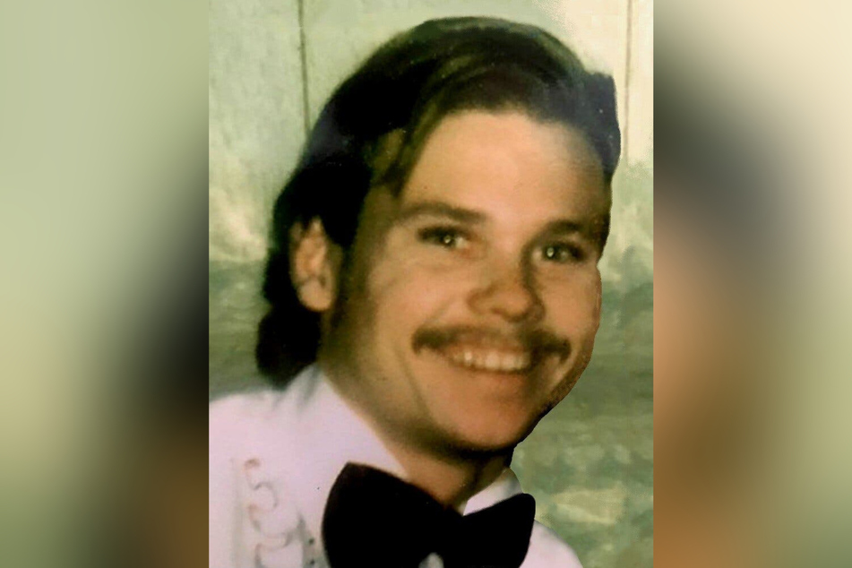 Francis Wayne Alexander war 21 oder 22 Jahre alt, als er vom Serienmörder Gacy umgebracht wurde.