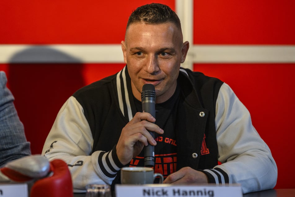 Nick Hannig stichelte bei der Pressekonferenz gegen seinen Konkurrenten.