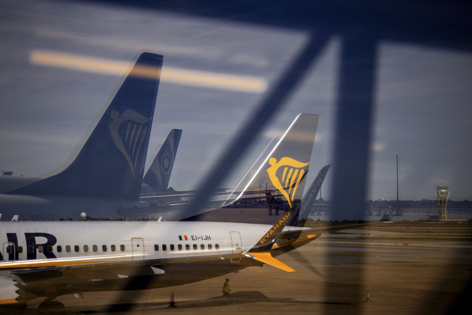 Der 62-Jährige schlief im Flugzeug, als ihn plötzlich ein lauter Knall weckte. (Symbolfoto)