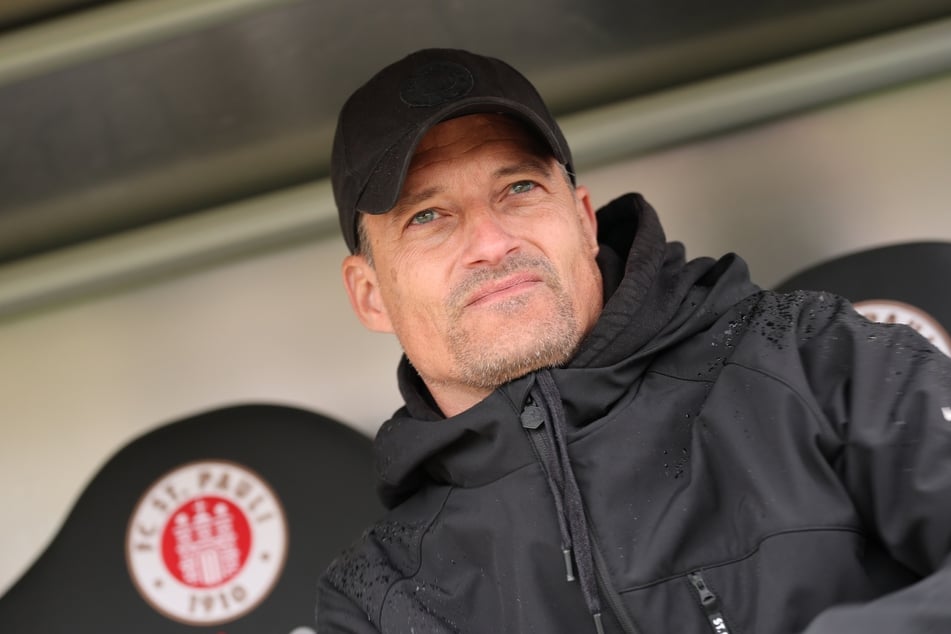 Der FC St. Pauli trennt sich offenbar von Trainer Alexander Blessin (53).