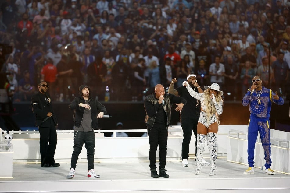 Kendrick Lamar (l.) performed at this year's Super Bowl Halftime Show, alongside (from l. to r.) Eminem, Dr. Dre, 50 Cent, Mary J. Blige, and Snoop Dogg.
