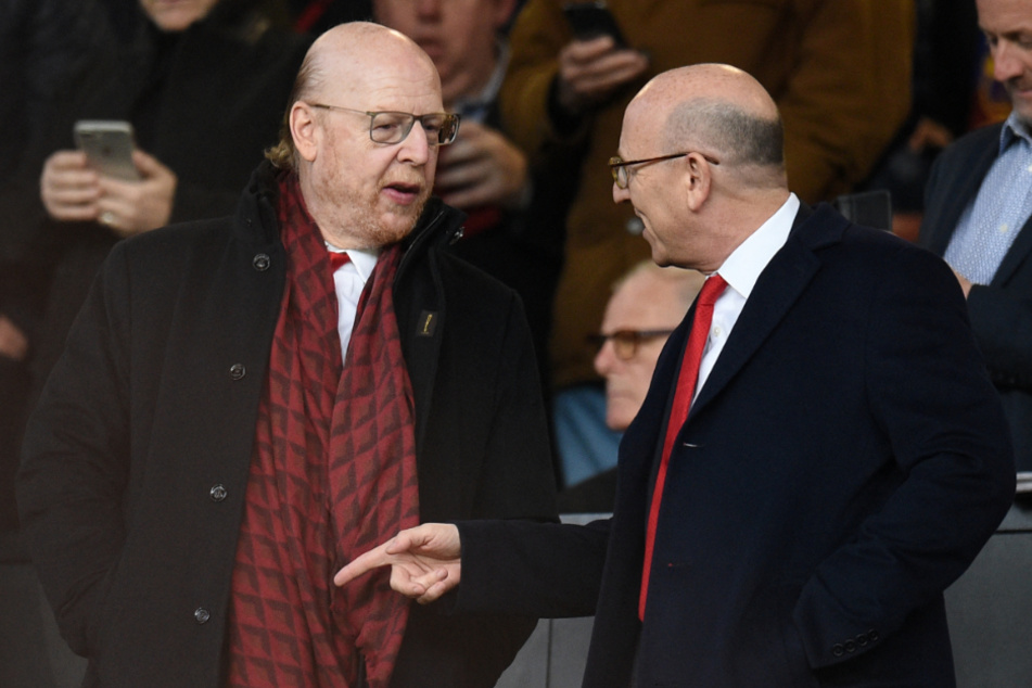 Noch befindet sich Manchester United im Besitz des Brüder-Paares Avram (62, l.) und Joel Glazer (55).