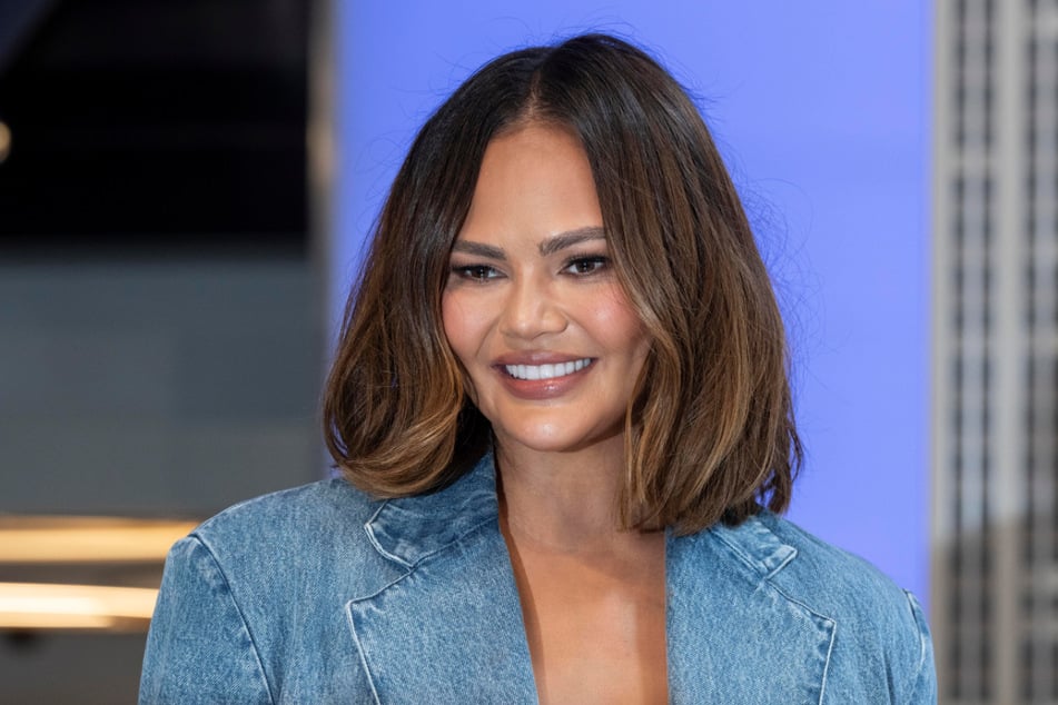 Chrissy Teigen (39) nahm ein Kokosmilchbad mit ihren Kindern - sehr zur Unfreude ihrer Fans.