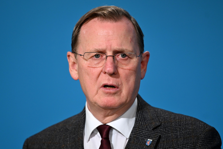 Ministerpräsident Bodo Ramelow (64, Linke) hat angekündigt, dass die Mobilitätsbeschränkung als Empfehlung in den Maßnahmenkatalog aufgenommen wird.